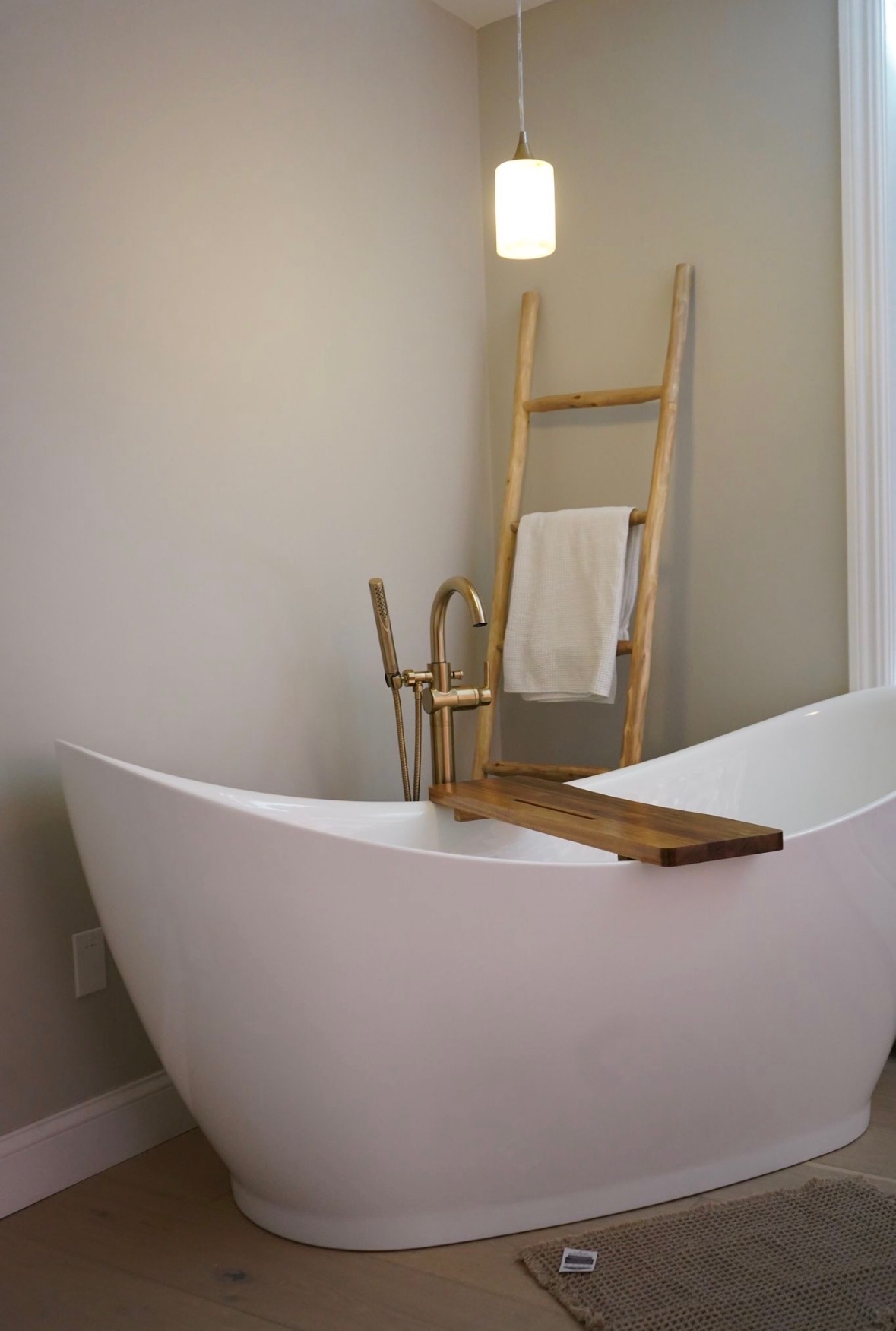 Luxury spa bathtub at Philip Edward Salon and Luxury Spa in Charlestown Boston
